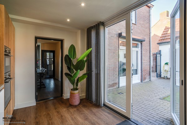 Medium property photo - Prinses Margrietlaan 4, 5953 CA Reuver